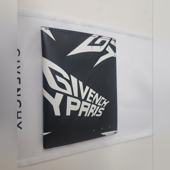 Givenchy Paris Cardholder  Wallet Pocket Calf Leather Accessory Black Rare - Picture 9 of 16